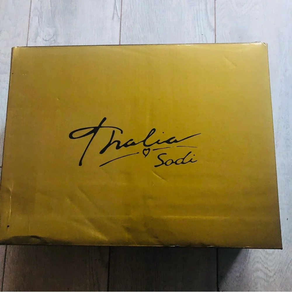Thalia sodi 9 1/2 high heels plum